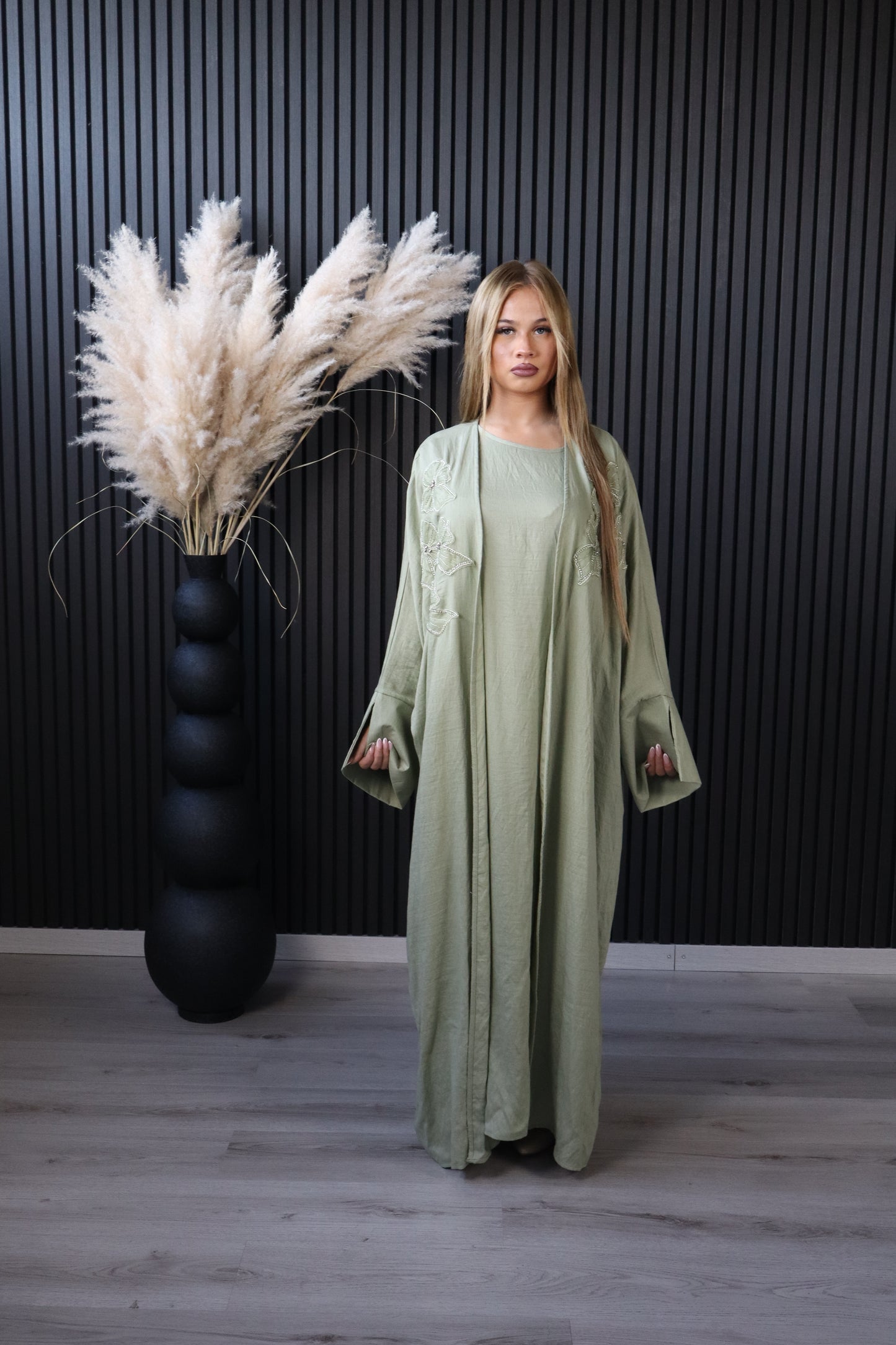 Abaya NASIRA